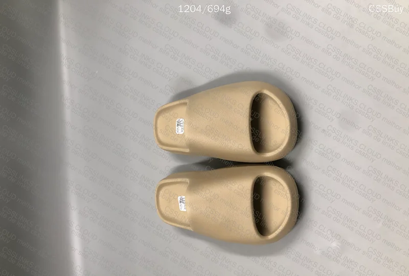 Yeezy slide 3