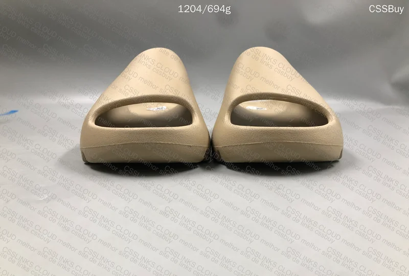 Yeezy slide 7