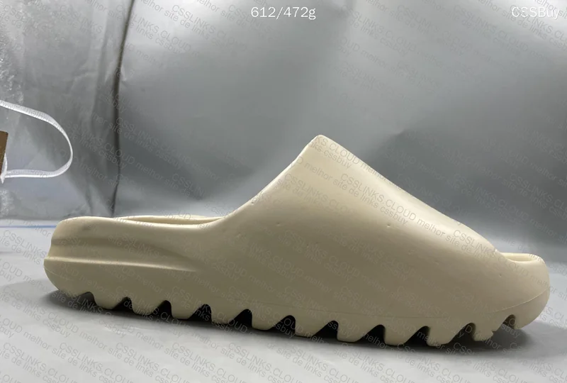 Yeezy Slide 4