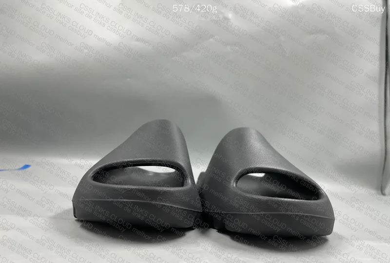 Yeezy Slide