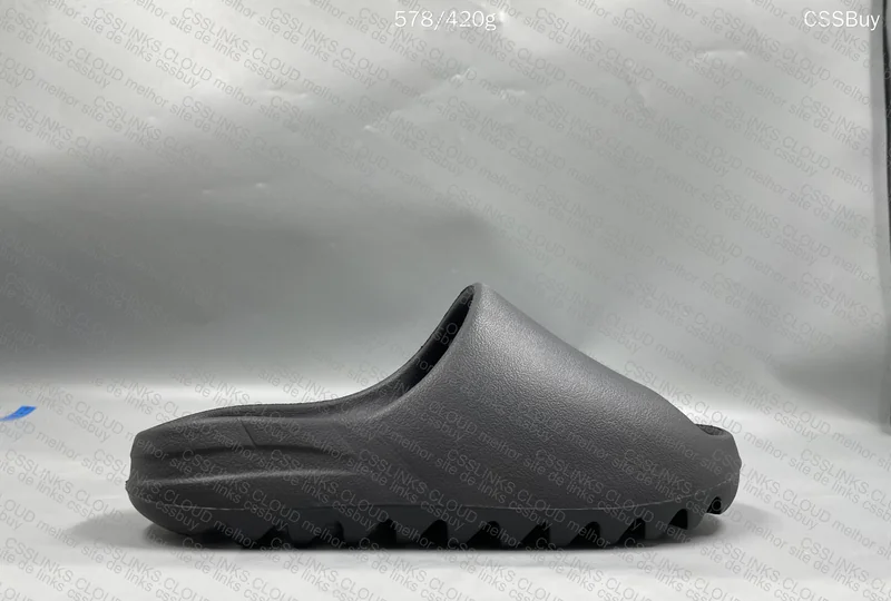 Yeezy Slide 4