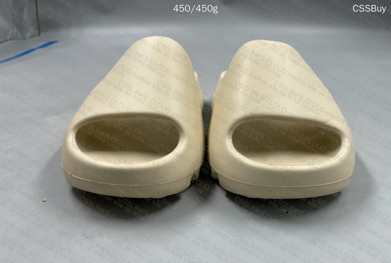 Yeezy Slide 4