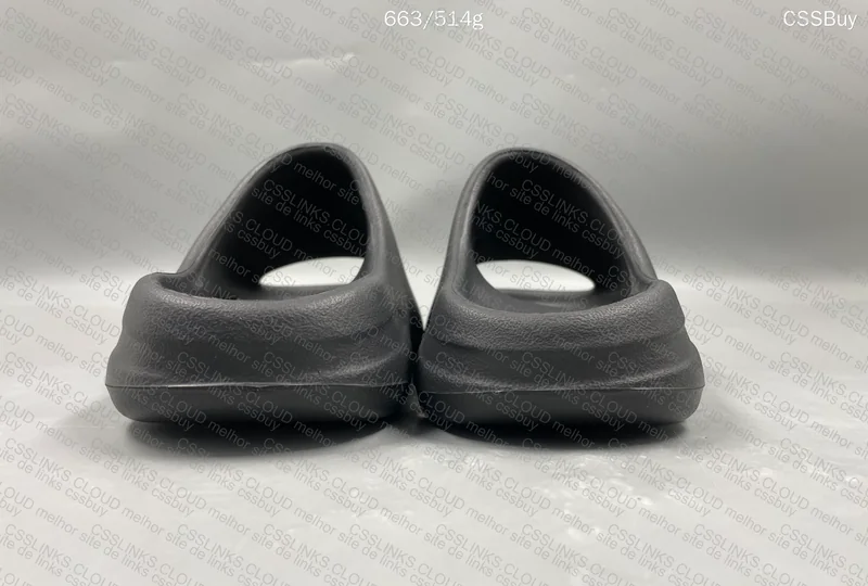 Yeezy Slide 4