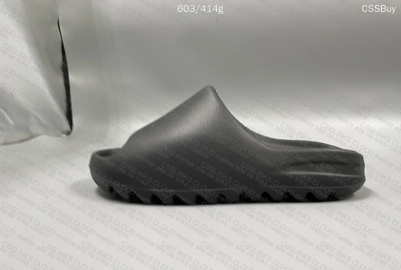 Yeezy Slide 5