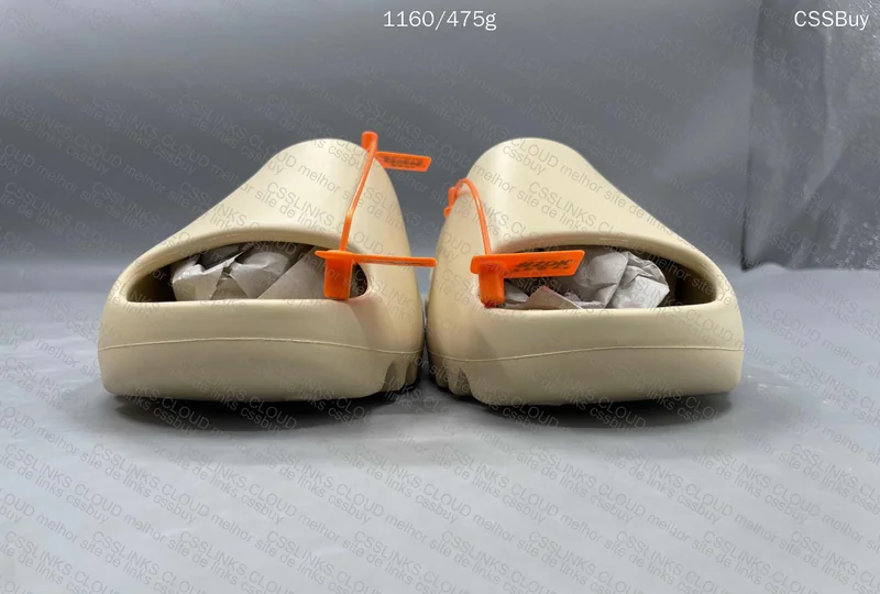 Yeezy Slide 3