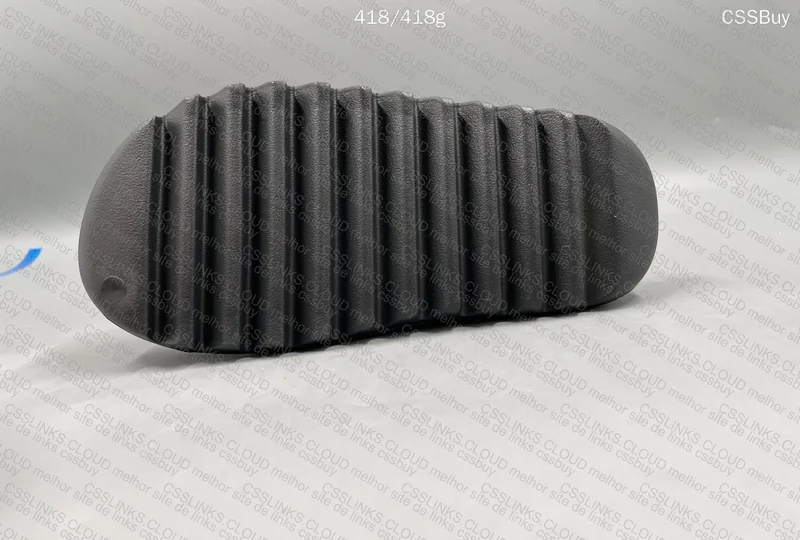 Yeezy slide 5
