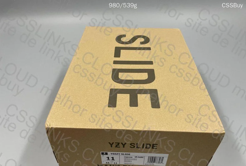 Yeezy Slide 4