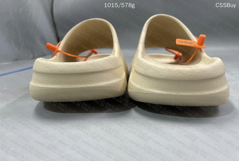 Yeezy slide 3