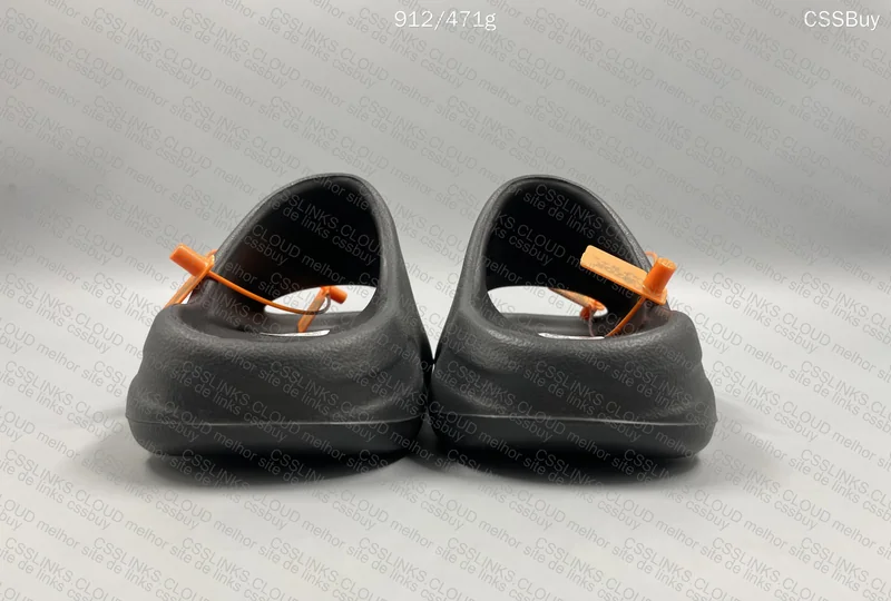 Yeezy slide 3