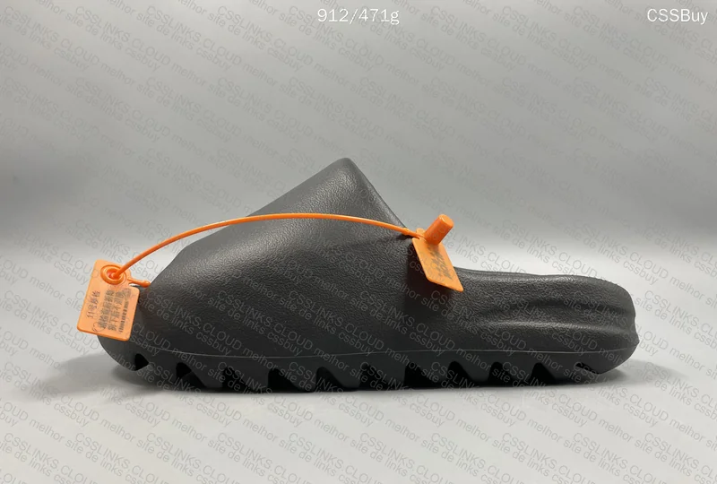 Yeezy slide 4