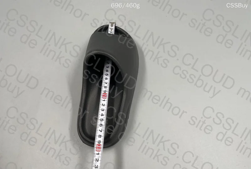 Yeezy Slide 5