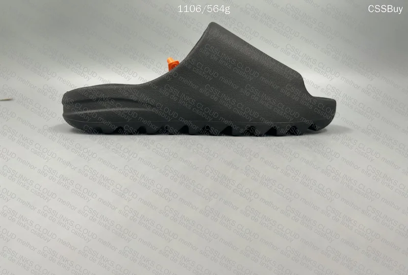 Yeezy Slide 8