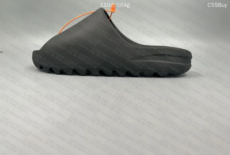 Yeezy Slide 9