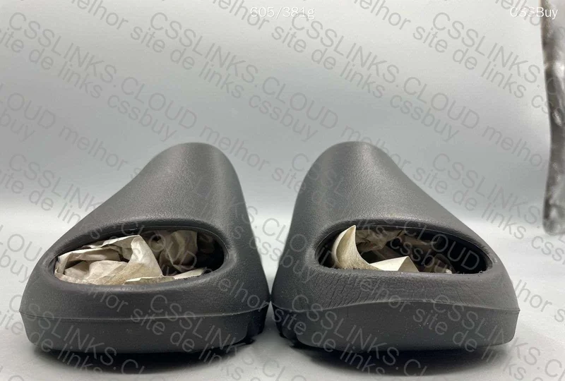 Yeezy slide 3