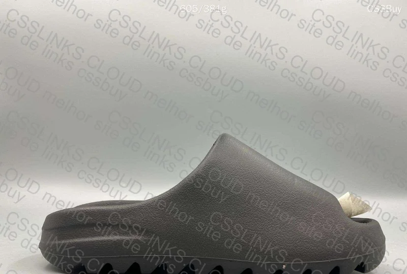 Yeezy slide 6