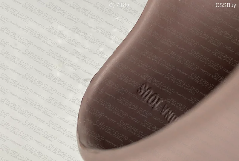 Yeezy Slide 4