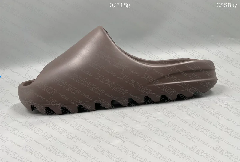 Yeezy Slide 7