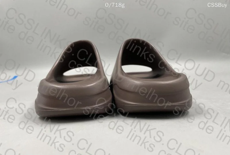 Yeezy Slide 9