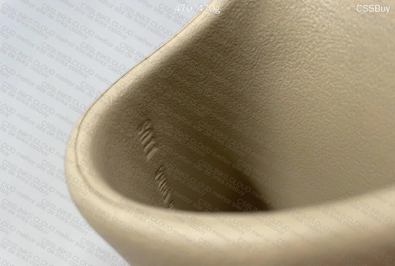 Yeezy Slide 9