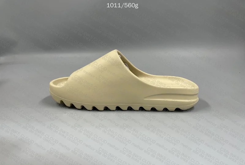 Yeezy Slide 6