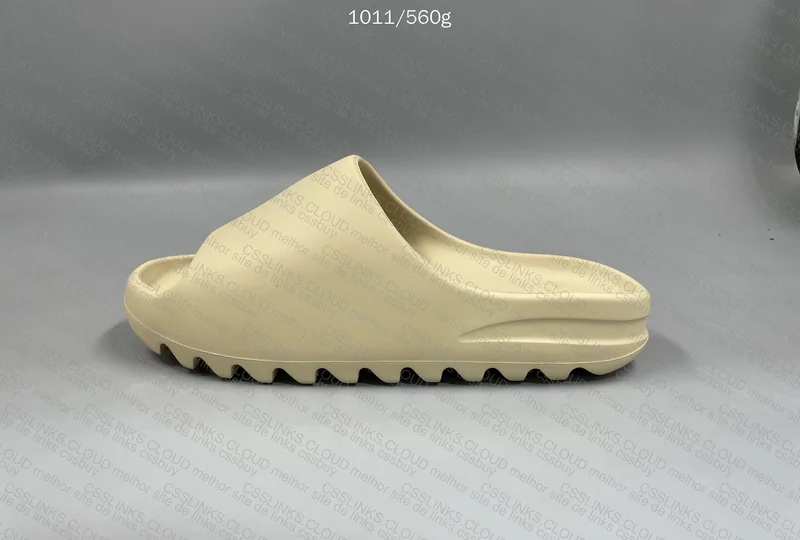 Yeezy Slide 9