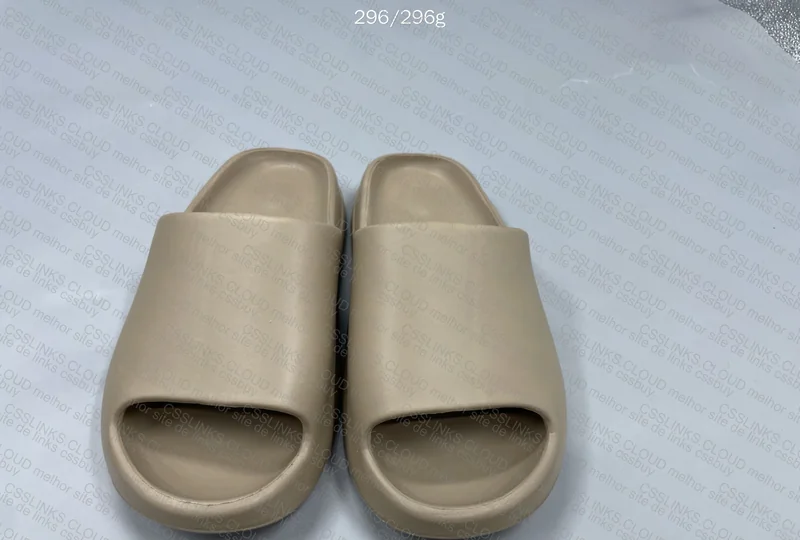 Yeezy Slide