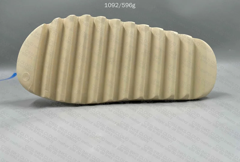 Yeezy Slide 6