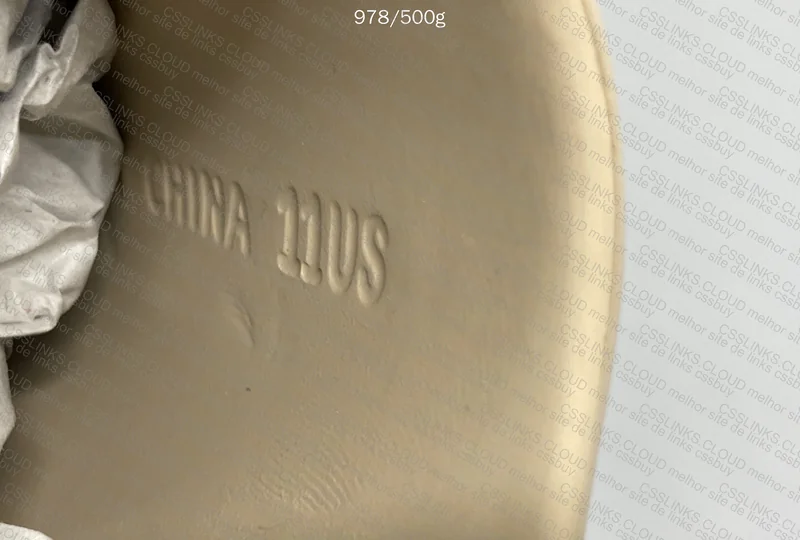 Yeezy Slide 9