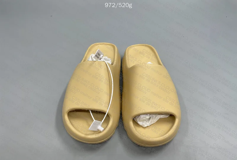 Yeezy Slide 7