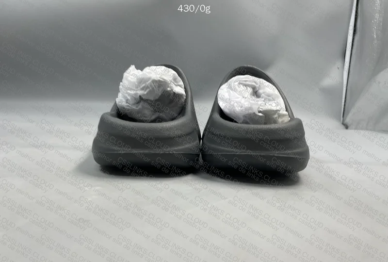 Yeezy Slide 3
