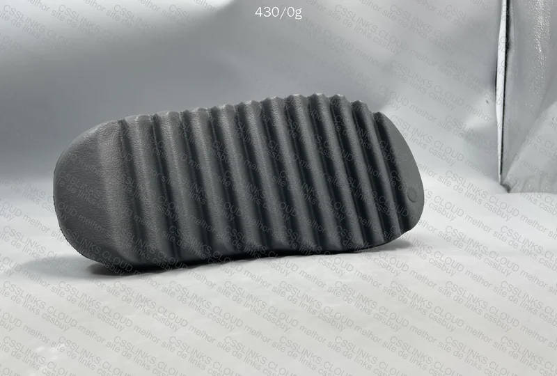 Yeezy Slide 5