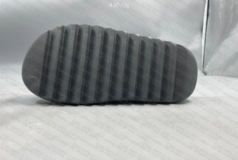 Yeezy Slide 7