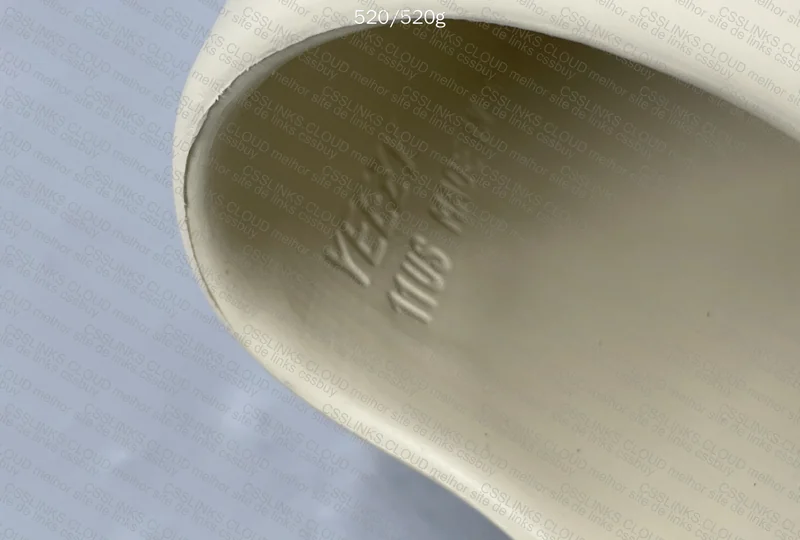 Yeezy Slide 10