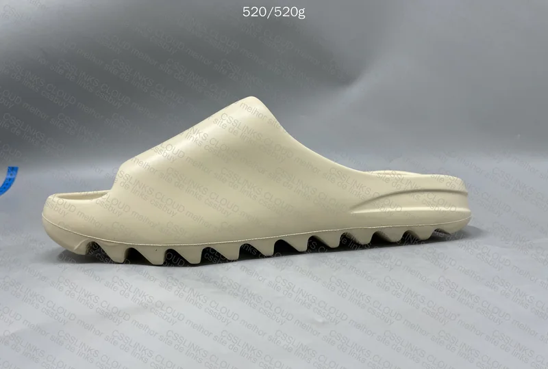 Yeezy Slide 7