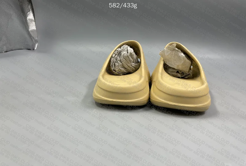 Yeezy Slide