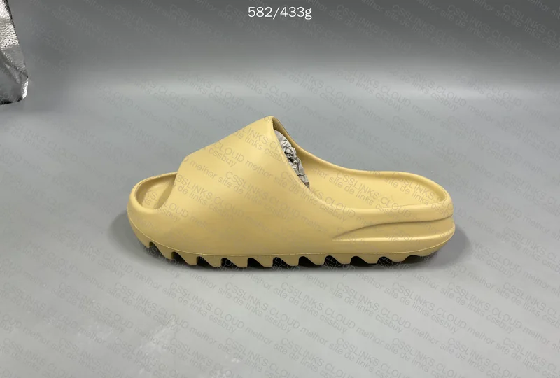 Yeezy Slide 3