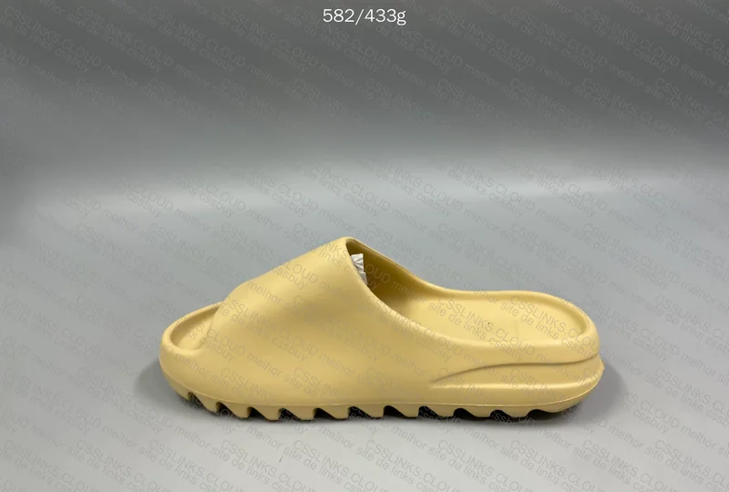 Yeezy Slide 4