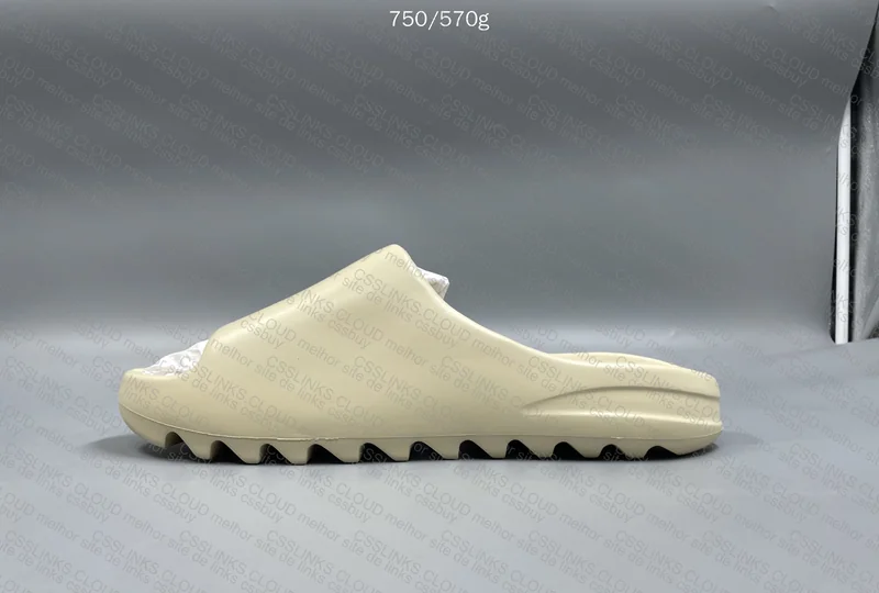 Yeezy Slide 4
