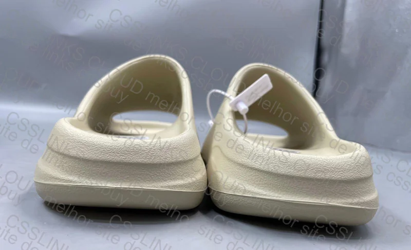 Yeezy Slide 3