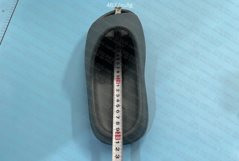 Yeezy slide 8