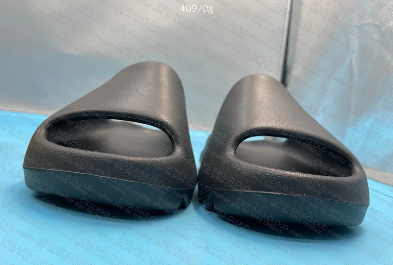 Yeezy slide 3