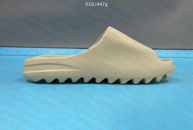 Yeezy Slide 8