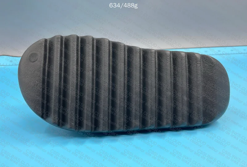 Yeezy Slide 5