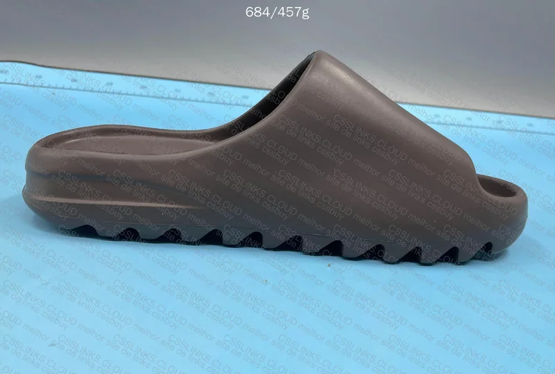 Yeezy Slide 9