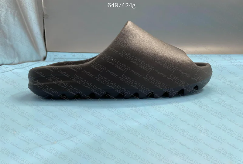 Yeezy Slide 5