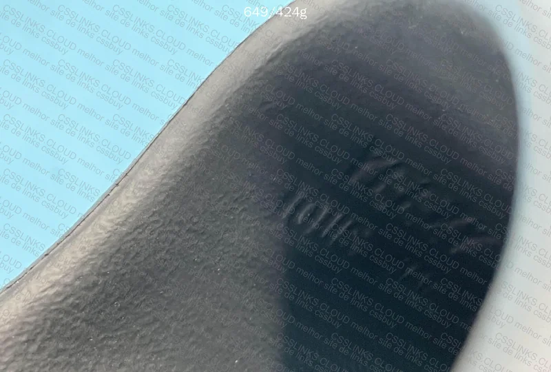 Yeezy Slide 8