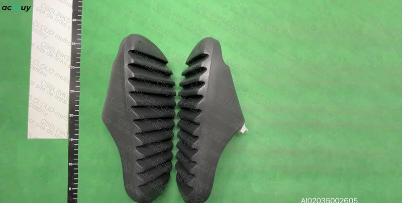 yeezy slide 2