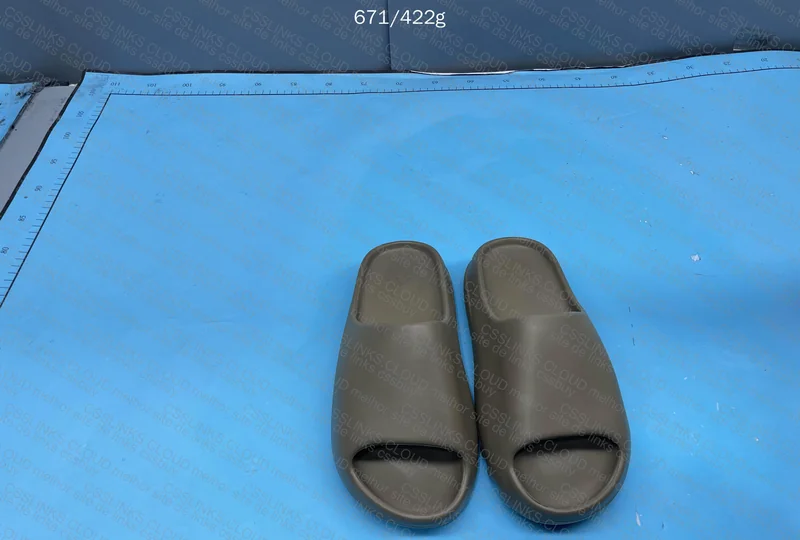 Yeezy Slide 2