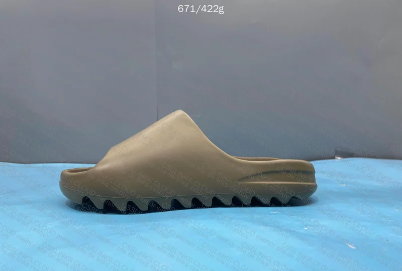 Yeezy Slide 8
