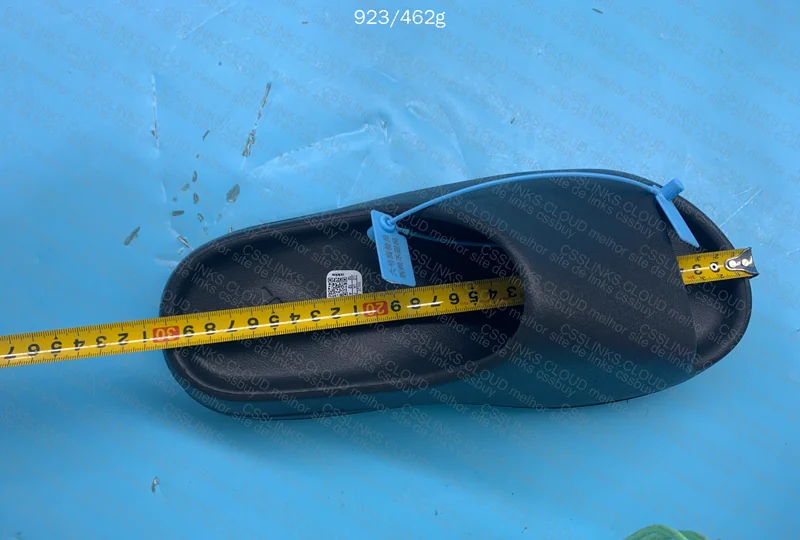 yeezy slide 8